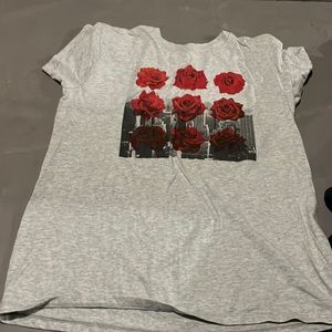 Grey graphic tee